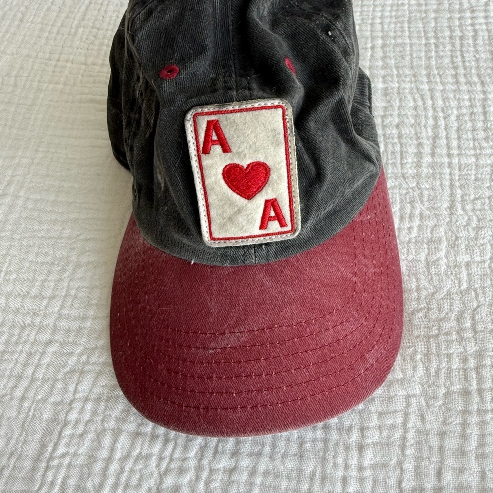 Ace of Hearts Patch vintage Baseball Cap - Black & Burgundy